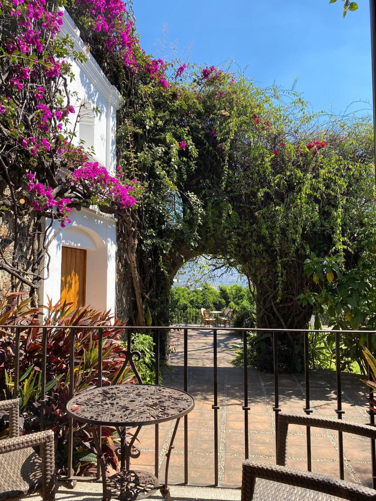 Posada Del Tepozteco - Hotel & Gallery Tepoztlán Buitenkant foto
